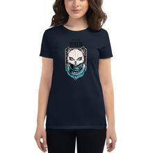 Lade das Bild in den Galerie-Viewer, Super Bosses Collection - Vixen | Women's Fashion Fit T-Shirt
